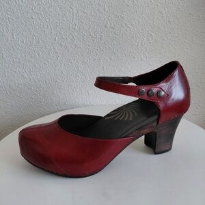 Dansko Rachel Clogs Red Burgundy Maroon Leather Wooden Sole